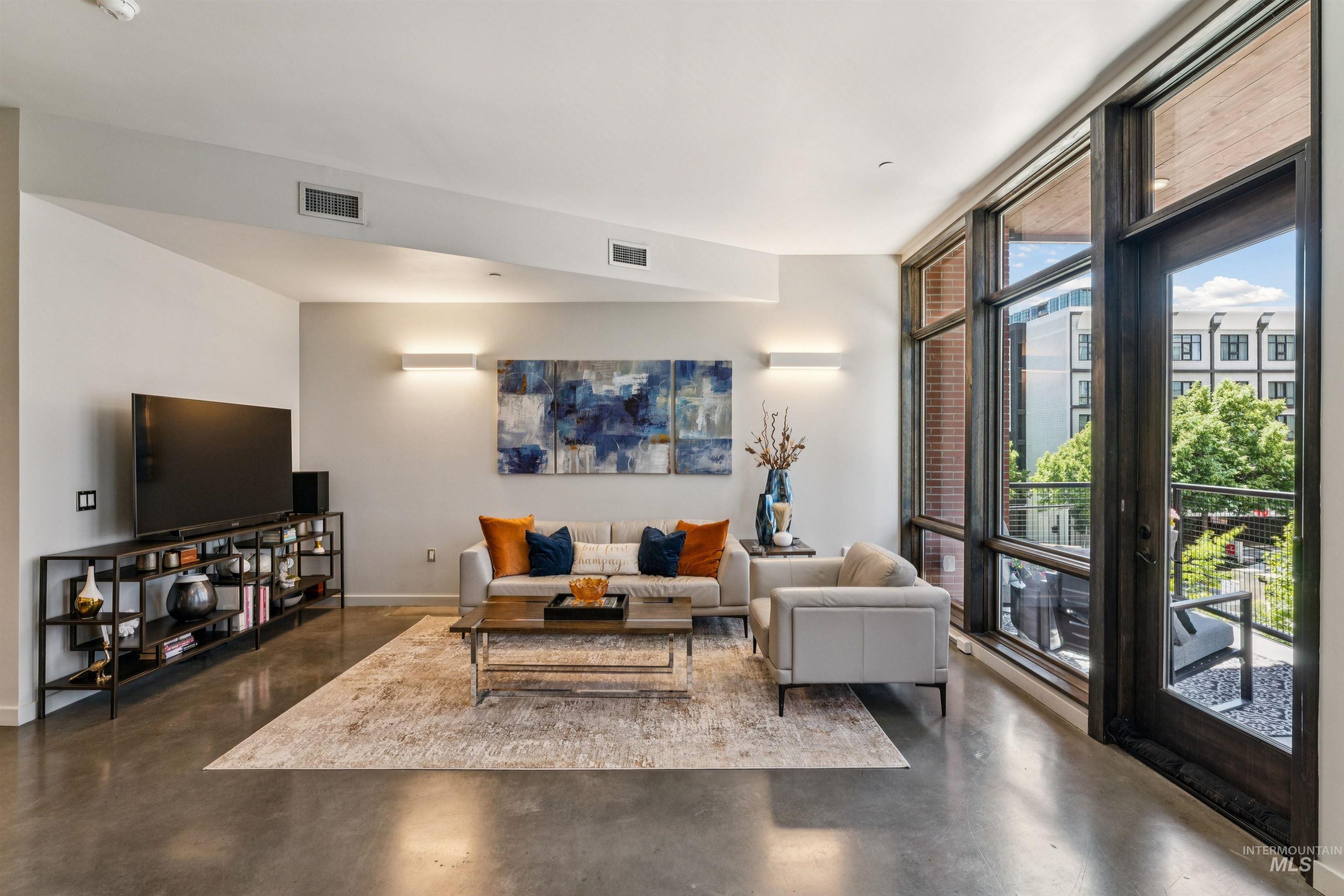 119 S 10th Street, Boise, Idaho 83702, 2 Bedrooms, 2 Bathrooms, Residential For Sale, Price $850,000, 98987009