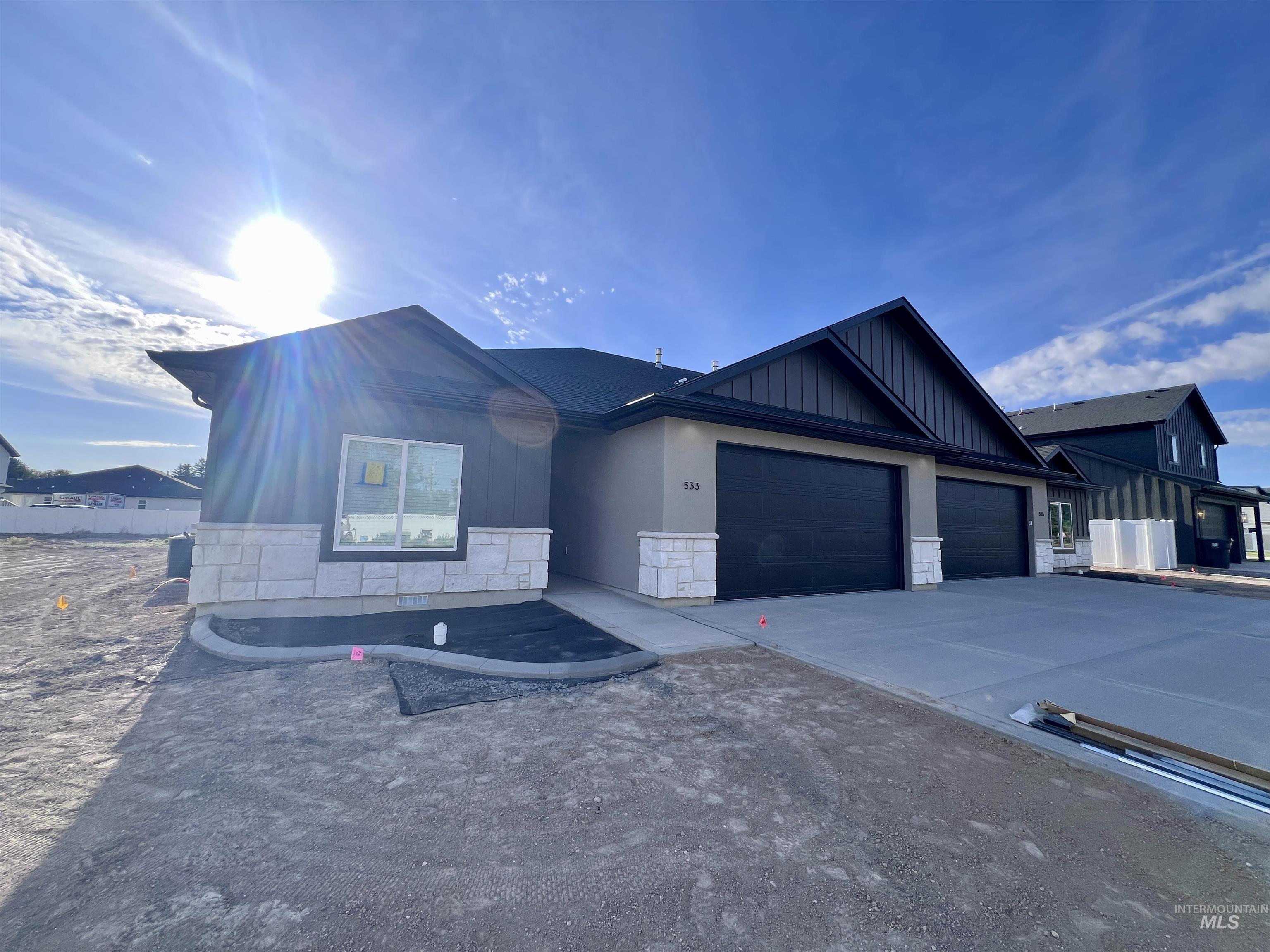 533/535 Irene St, Kimberly, Idaho 83341-2054, 4 Bedrooms, 2.5 Bathrooms, Residential Income For Sale, Price $785,000, 98987010