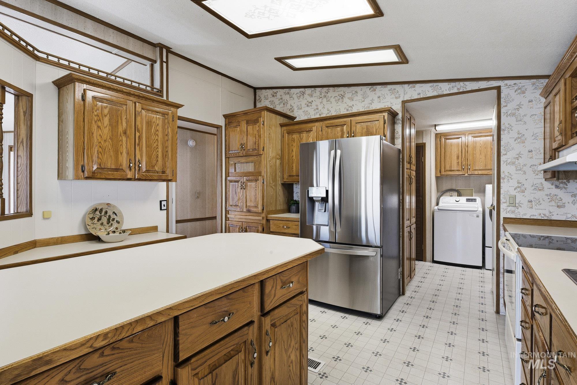 1907 W Flamingo Ave, Nampa, Idaho 83651-1683, 2 Bedrooms, 2 Bathrooms, Residential For Sale, Price $189,900, 98987013