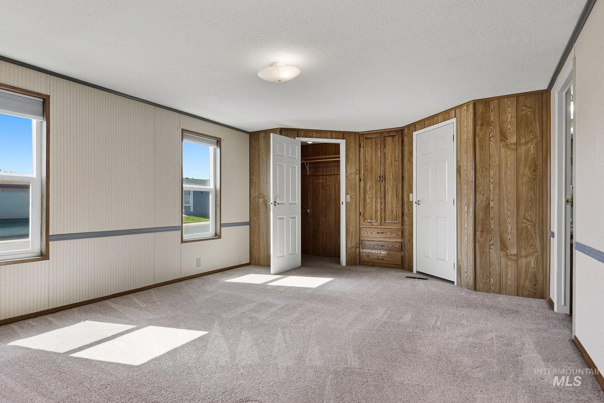 1907 W Flamingo Ave, Nampa, Idaho 83651-1683, 2 Bedrooms, 2 Bathrooms, Residential For Sale, Price $189,900, 98987013
