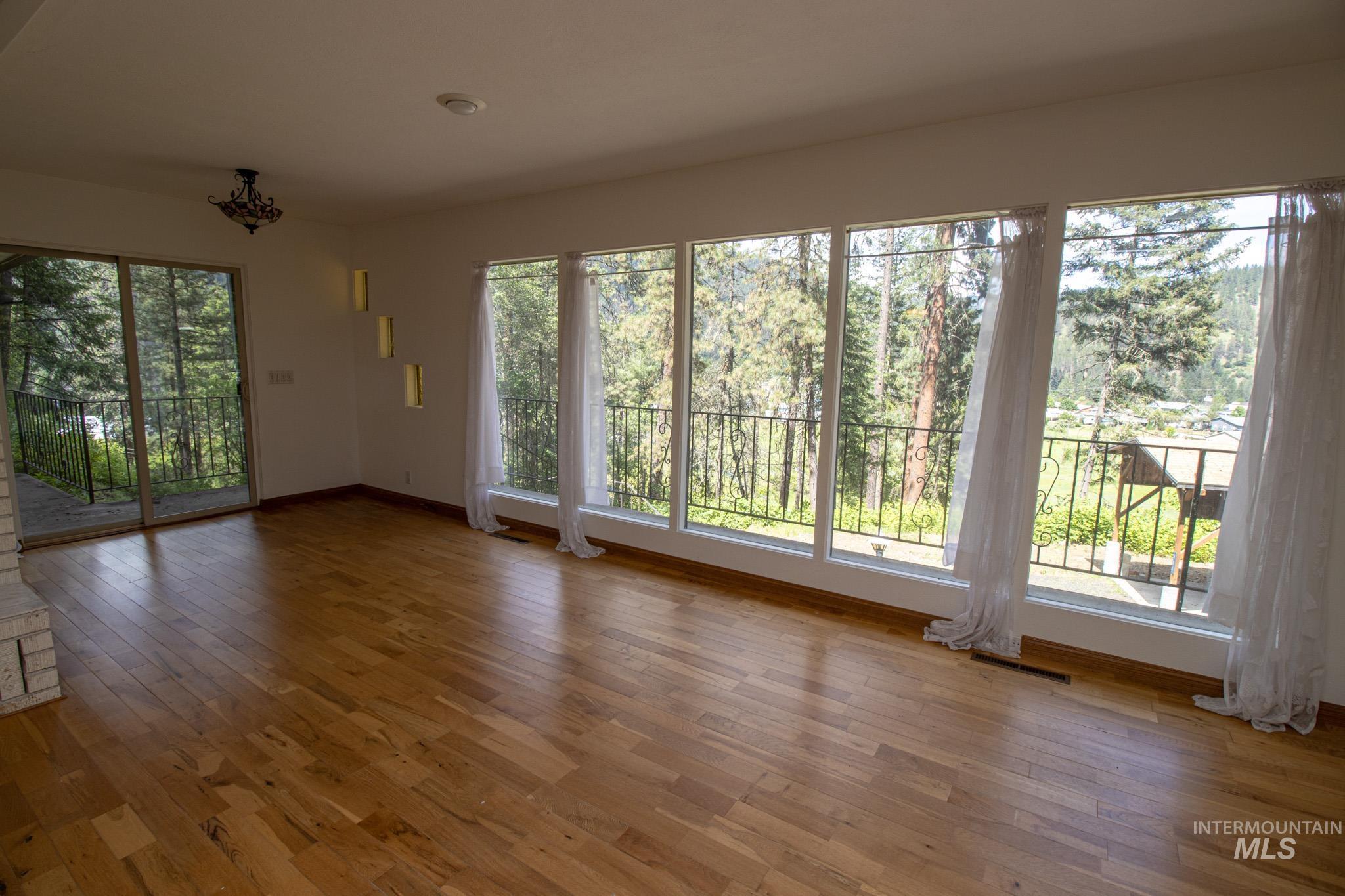801 McArthur Dr, Orofino, Idaho 83544, 3 Bedrooms, 2 Bathrooms, Residential For Sale, Price $430,000, 98987016