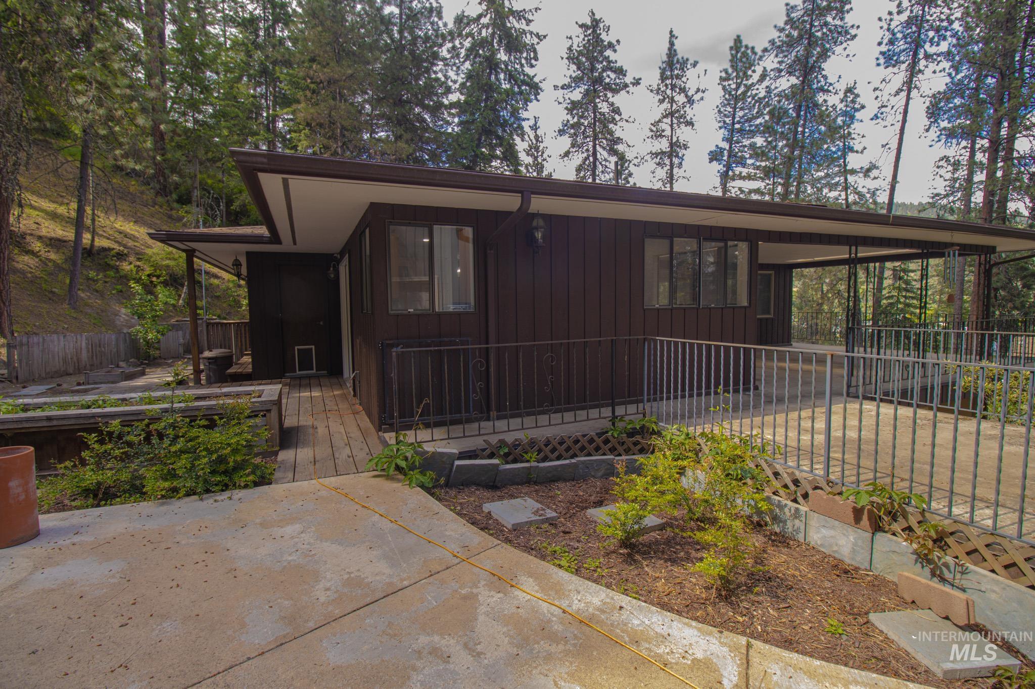 801 McArthur Dr, Orofino, Idaho 83544, 3 Bedrooms, 2 Bathrooms, Residential For Sale, Price $430,000, 98987016