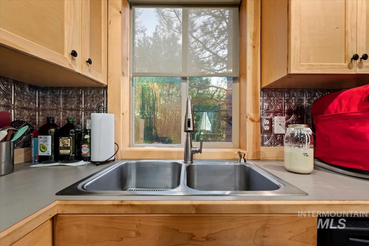 3 Sky View Ct, Garden Valley, Idaho 83622, 3 Bedrooms, 2 Bathrooms, Residential For Sale, Price $399,000, 98987017