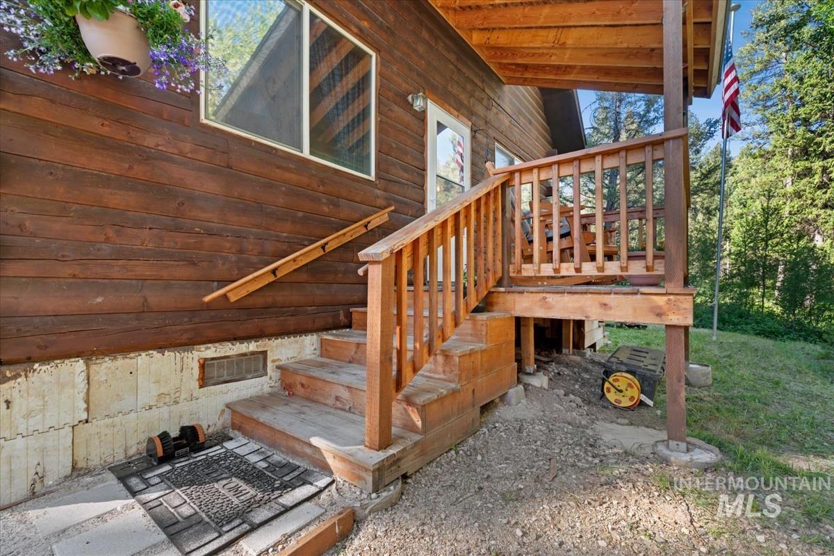 3 Sky View Ct, Garden Valley, Idaho 83622, 3 Bedrooms, 2 Bathrooms, Residential For Sale, Price $399,000, 98987017