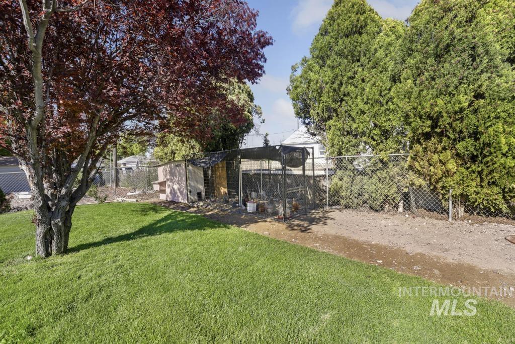 937 Katherine Street, Buhl, Idaho 83316, 3 Bedrooms, 2 Bathrooms, Residential For Sale, Price $360,000, 98987018