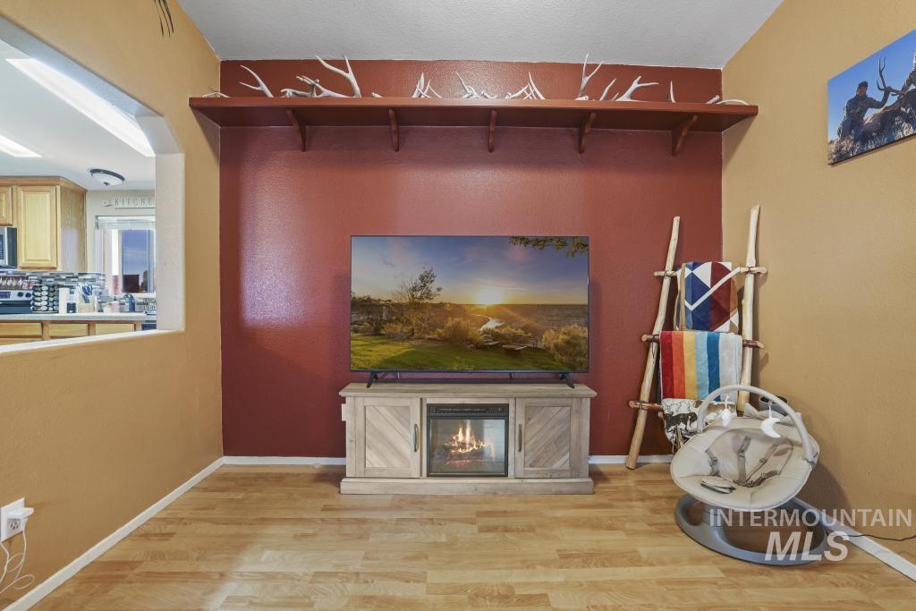 937 Katherine Street, Buhl, Idaho 83316, 3 Bedrooms, 2 Bathrooms, Residential For Sale, Price $360,000, 98987018