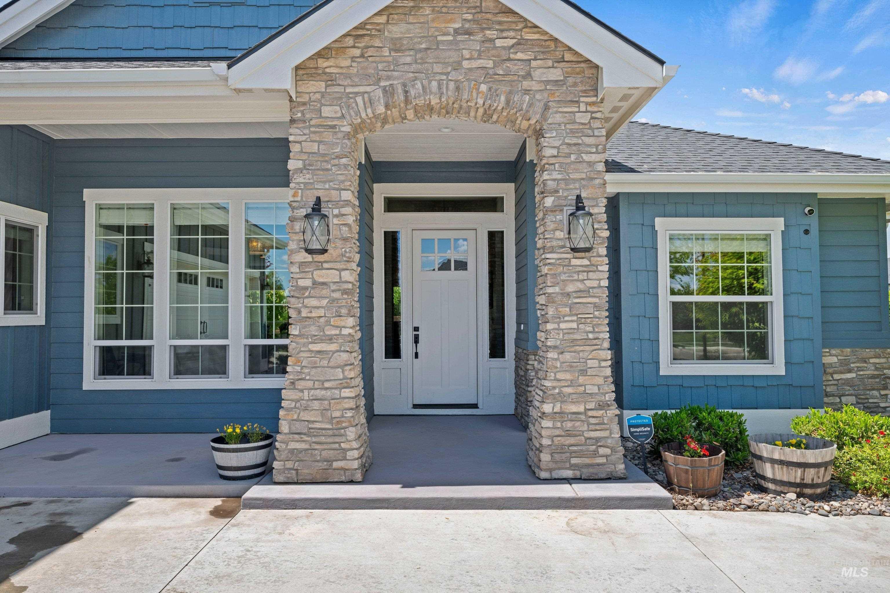 2559 N Synergy Ave., Eagle, Idaho 83616, 4 Bedrooms, 3.5 Bathrooms, Residential For Sale, Price $1,170,000, 98987021