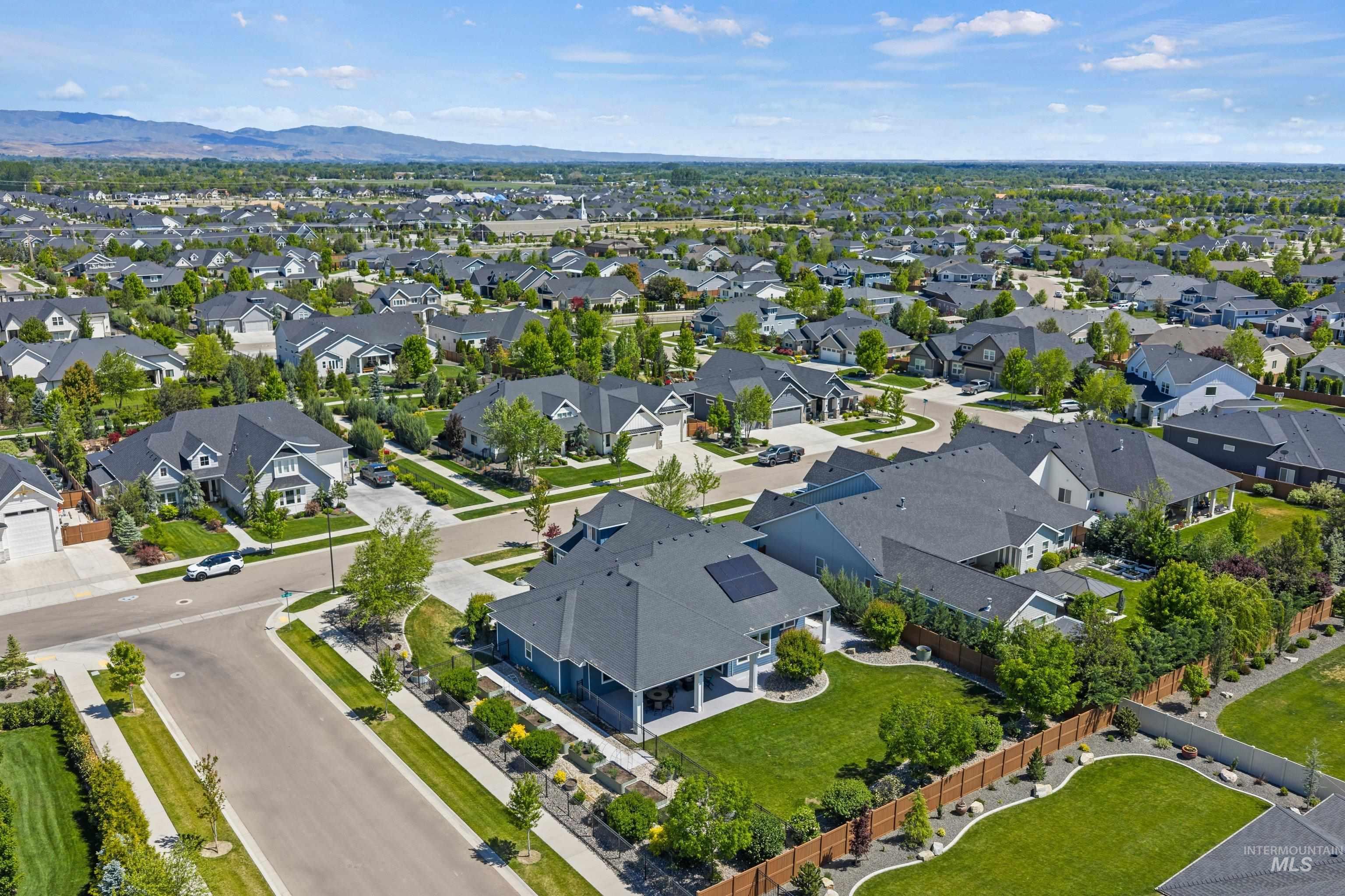 2559 N Synergy Ave., Eagle, Idaho 83616, 4 Bedrooms, 3.5 Bathrooms, Residential For Sale, Price $1,170,000, 98987021