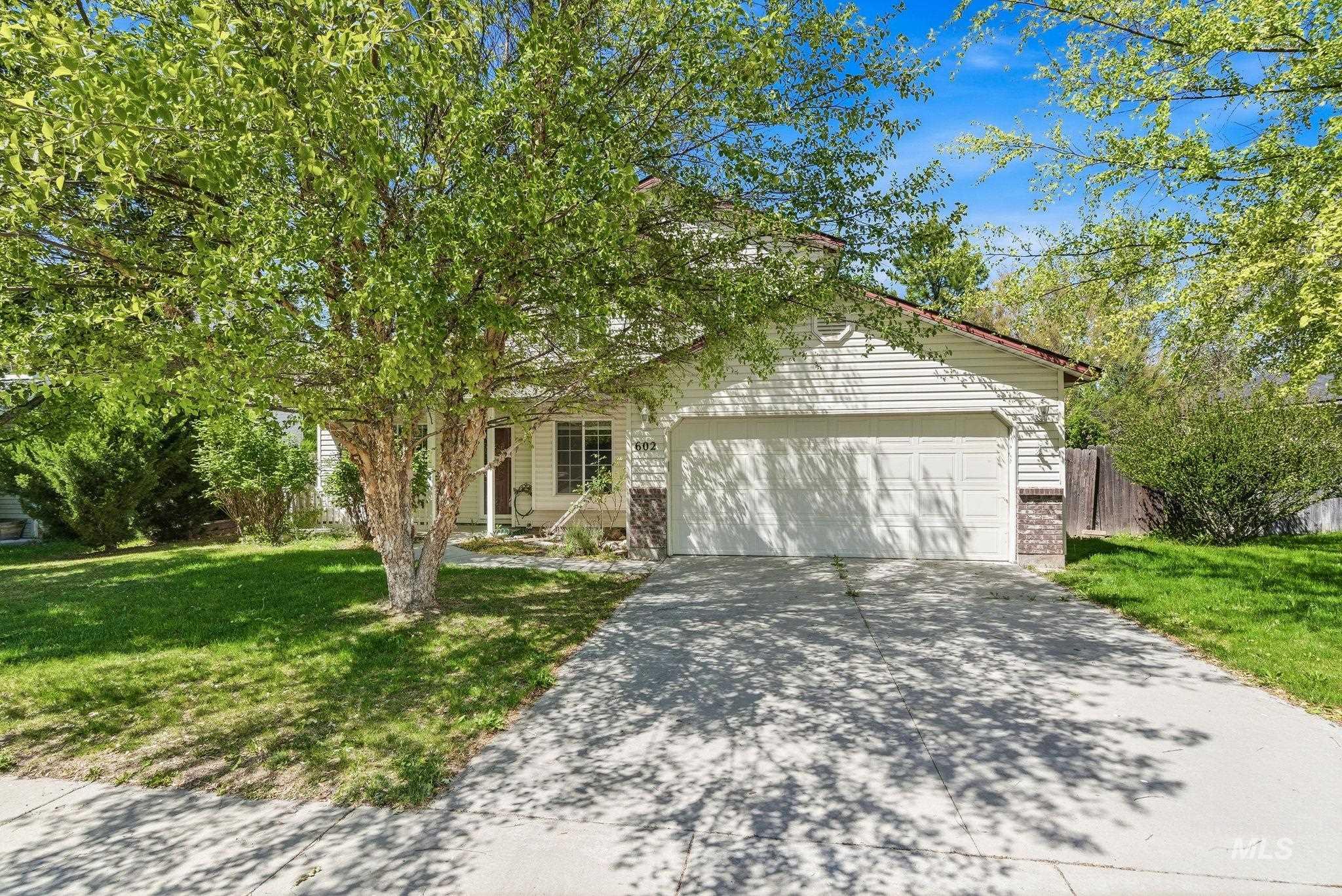 602 E Rosemary Street, Kuna, Idaho 83634-2196, 4 Bedrooms, 2.5 Bathrooms, Residential For Sale, Price $359,000, 98987022