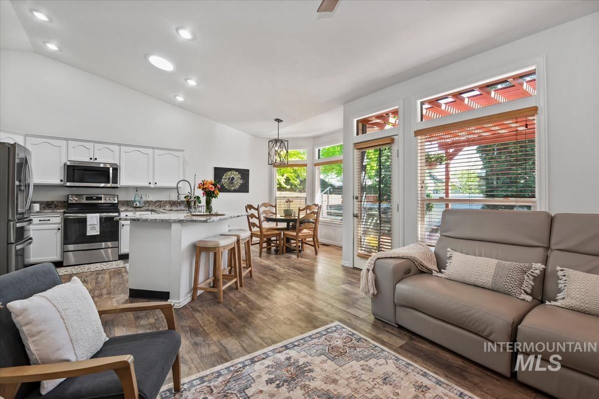 2605 W Leonard St, Meridian, Idaho 83642, 3 Bedrooms, 2 Bathrooms, Residential For Sale, Price $475,000, 98987026