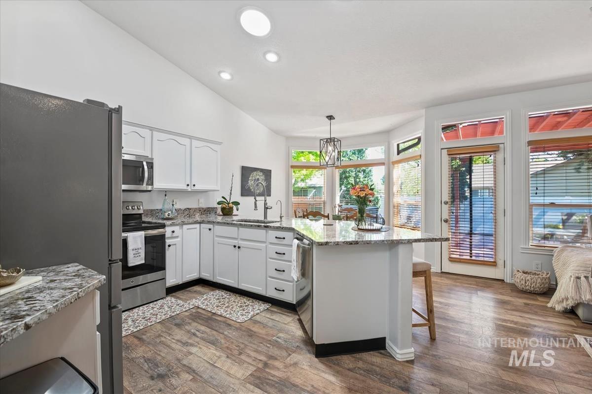 2605 W Leonard St, Meridian, Idaho 83642, 3 Bedrooms, 2 Bathrooms, Residential For Sale, Price $475,000, 98987026