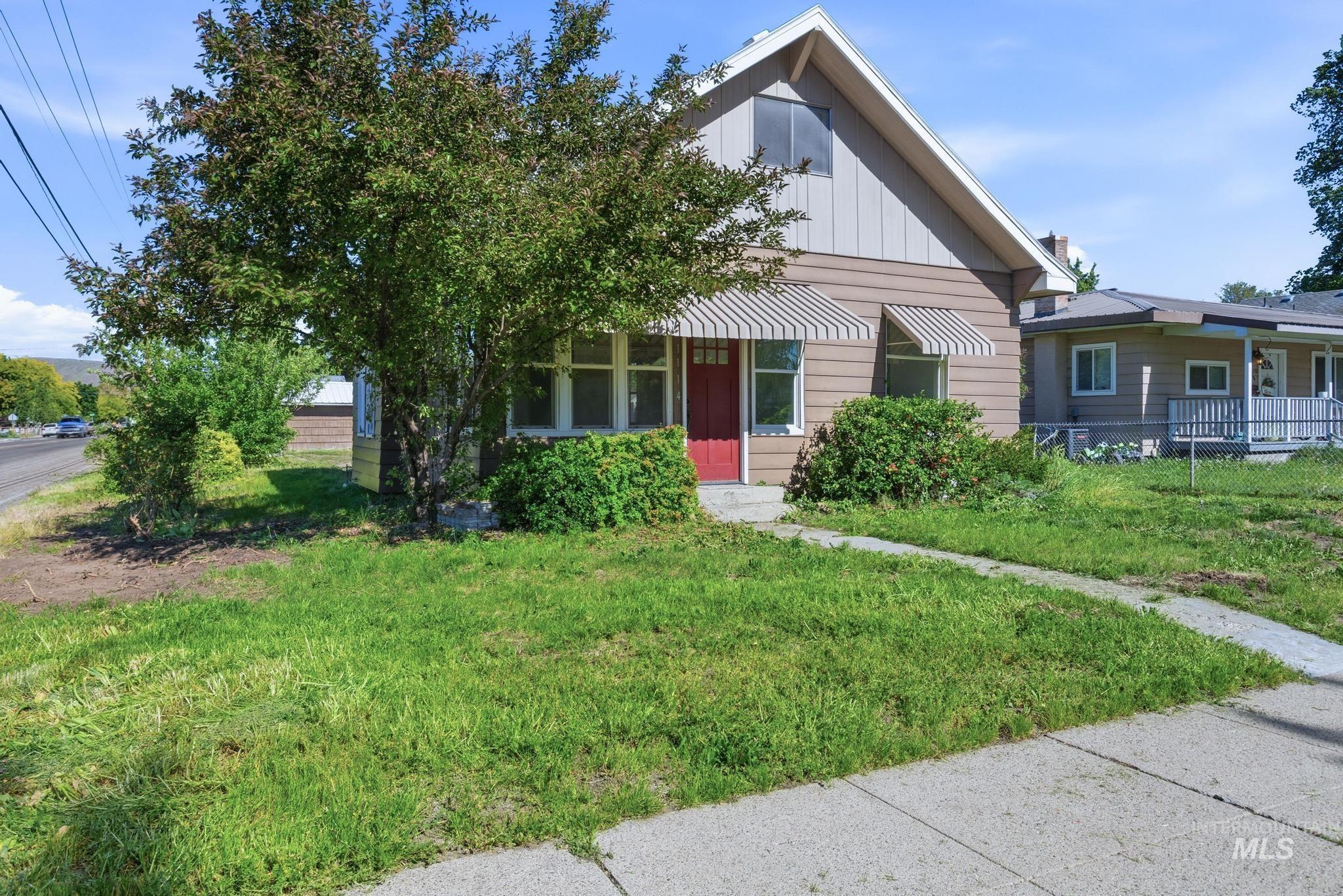 1114 W 4th St, Weiser, Idaho 83672, 3 Bedrooms, 2 Bathrooms, Residential For Sale, Price $330,000, 98987032