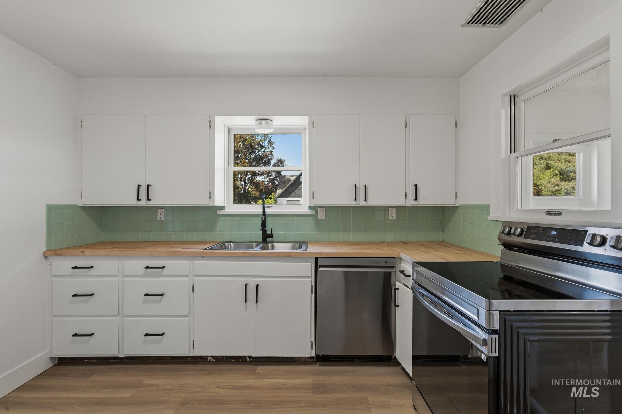 1114 W 4th St, Weiser, Idaho 83672, 3 Bedrooms, 2 Bathrooms, Residential For Sale, Price $330,000, 98987032