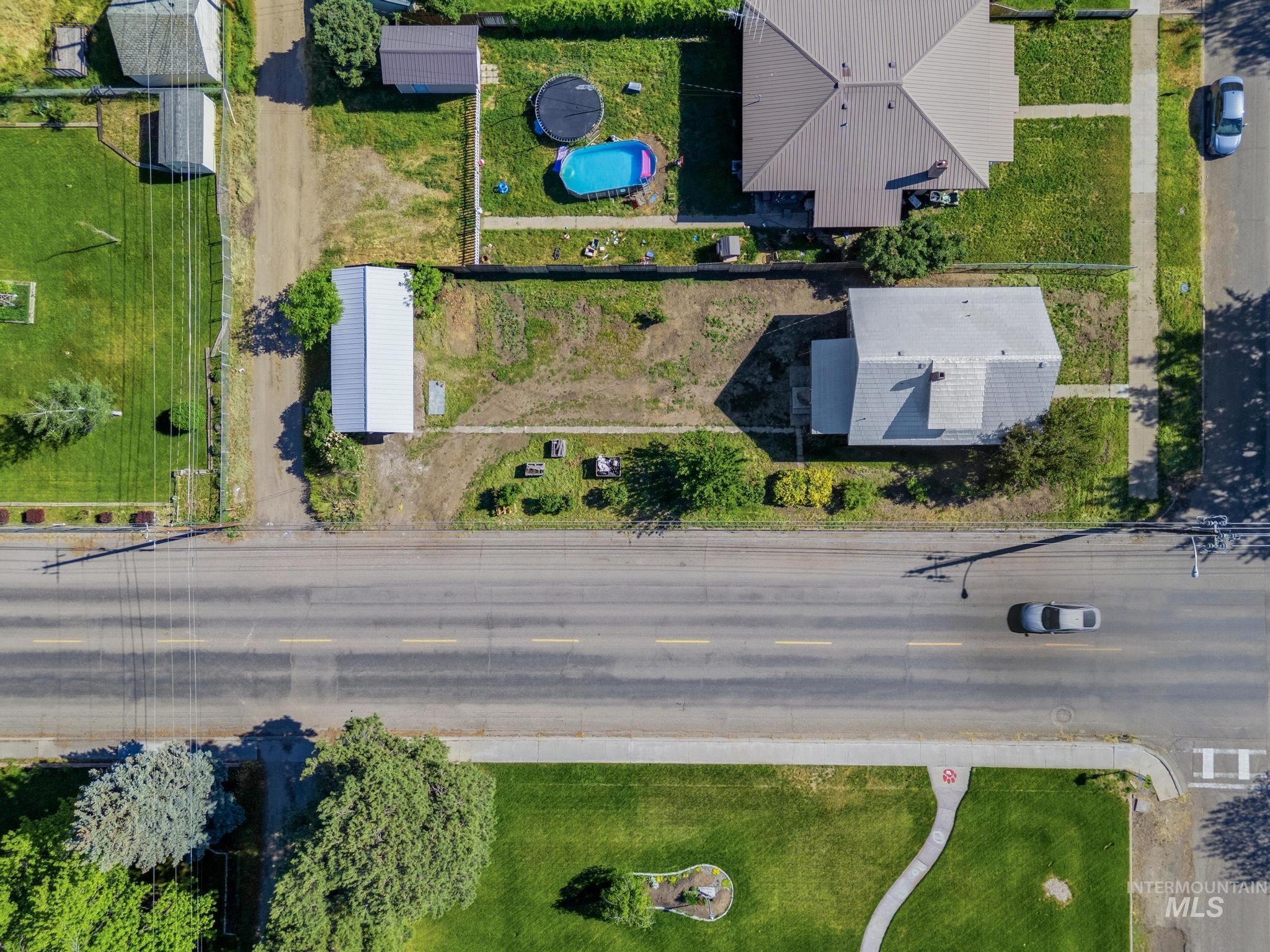 1114 W 4th St, Weiser, Idaho 83672, 3 Bedrooms, 2 Bathrooms, Residential For Sale, Price $330,000, 98987032