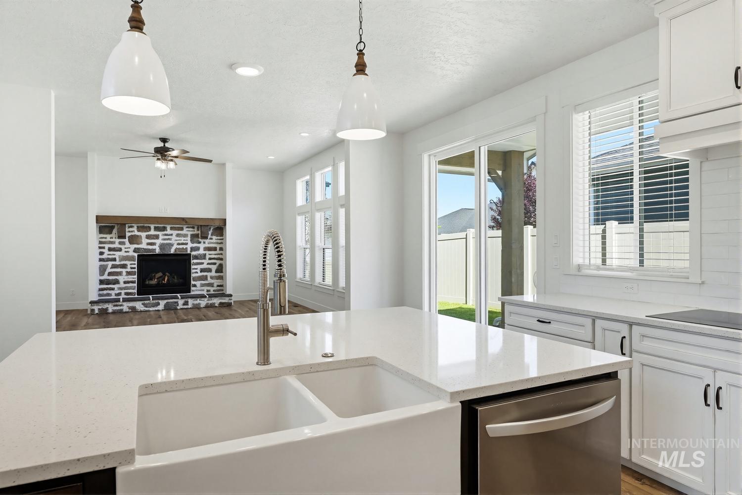 1400 W Caravan St, Kuna, Idaho 83634, 4 Bedrooms, 2.5 Bathrooms, Residential For Sale, Price $679,900, 98987034