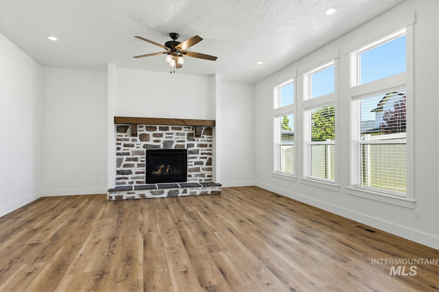 1400 W Caravan St, Kuna, Idaho 83634, 4 Bedrooms, 2.5 Bathrooms, Residential For Sale, Price $679,900, 98987034