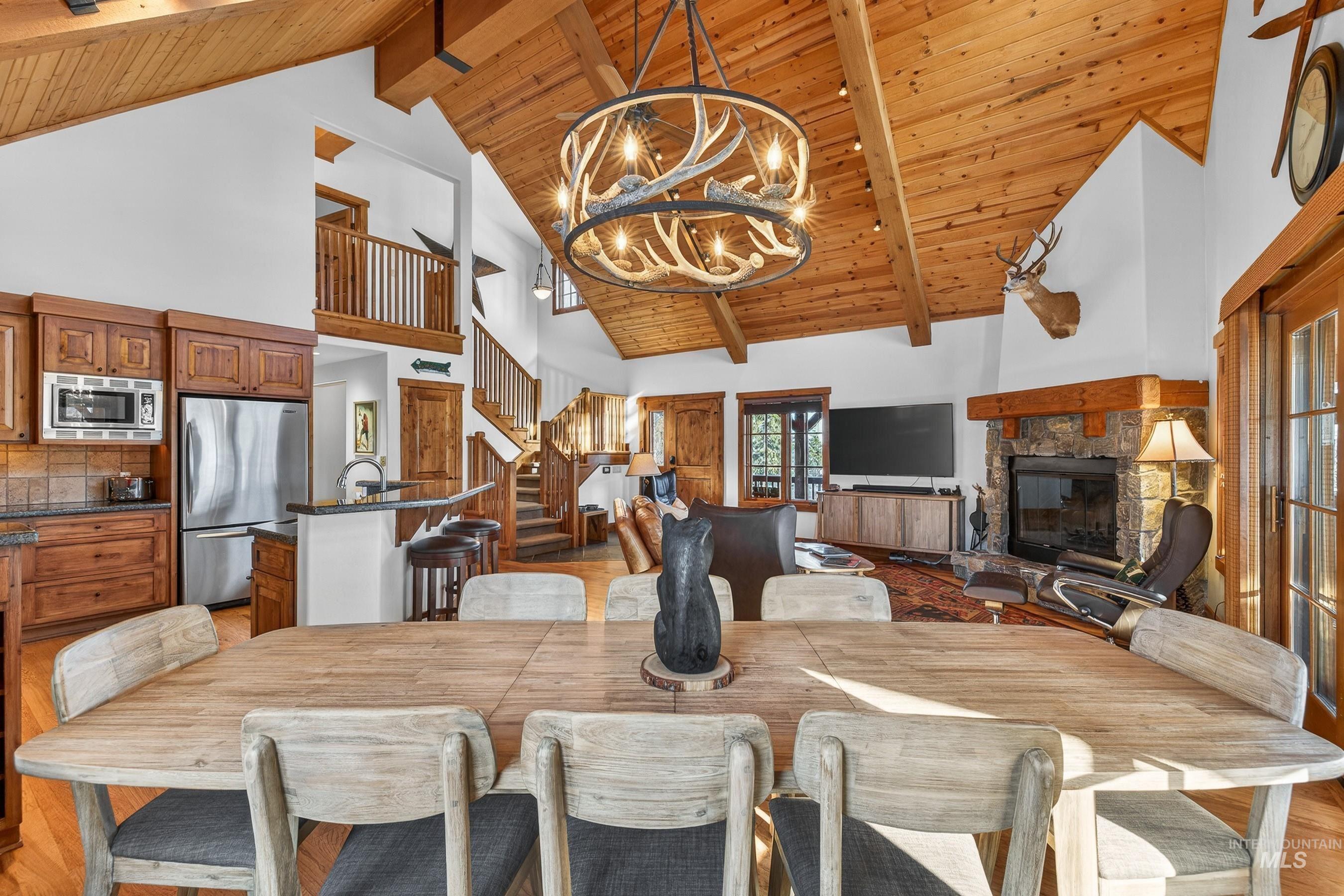 28 Francois Court, Donnelly, Idaho 83615, 4 Bedrooms, 4 Bathrooms, Residential For Sale, Price $1,975,000, 98987035