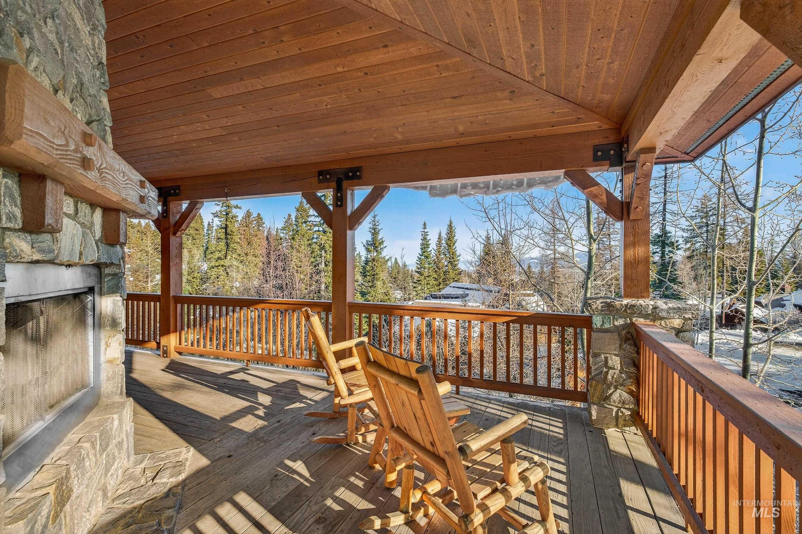 28 Francois Court, Donnelly, Idaho 83615, 4 Bedrooms, 4 Bathrooms, Residential For Sale, Price $1,975,000, 98987035