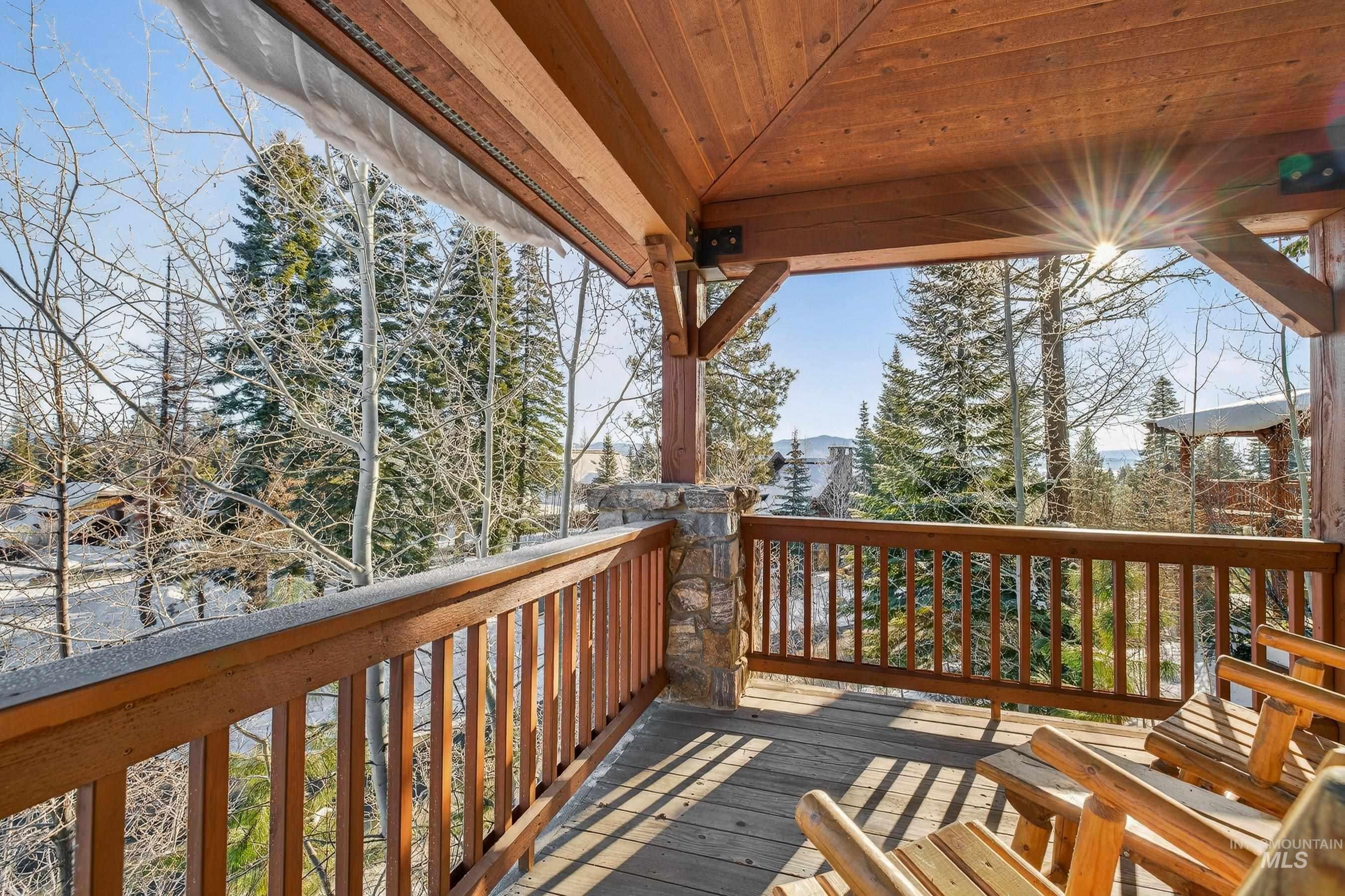 28 Francois Court, Donnelly, Idaho 83615, 4 Bedrooms, 4 Bathrooms, Residential For Sale, Price $1,975,000, 98987035