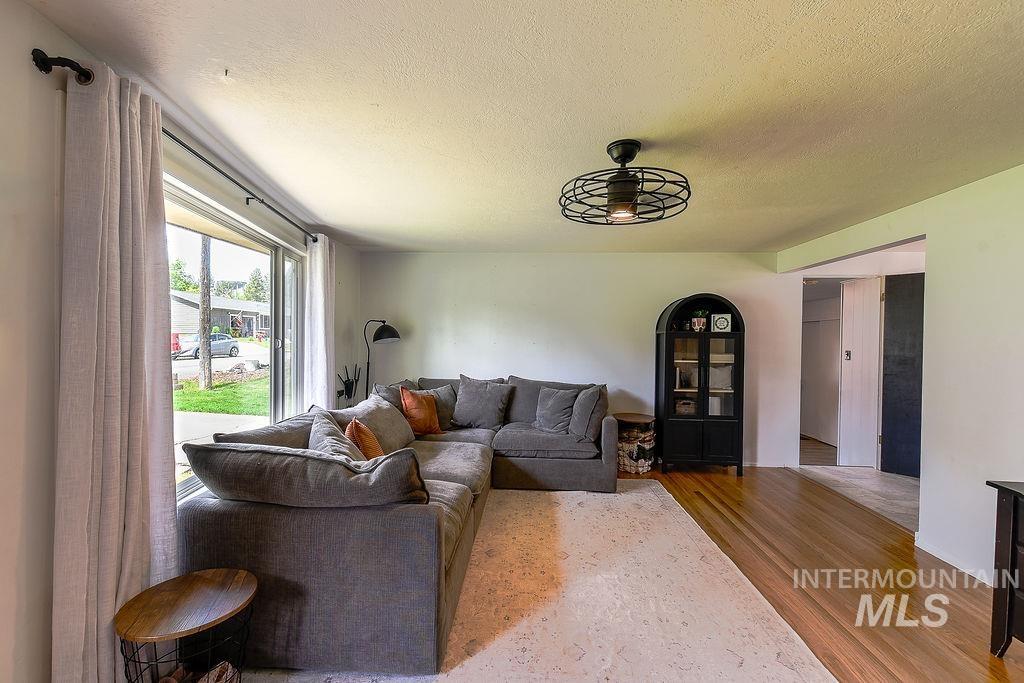 526 N Grant Street, Moscow, Idaho 83843, 4 Bedrooms, 1 Bathroom, Residential For Sale, Price $399,000, 98987036