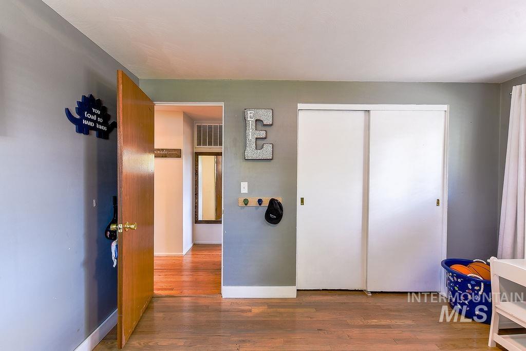 526 N Grant Street, Moscow, Idaho 83843, 4 Bedrooms, 1 Bathroom, Residential For Sale, Price $399,000, 98987036