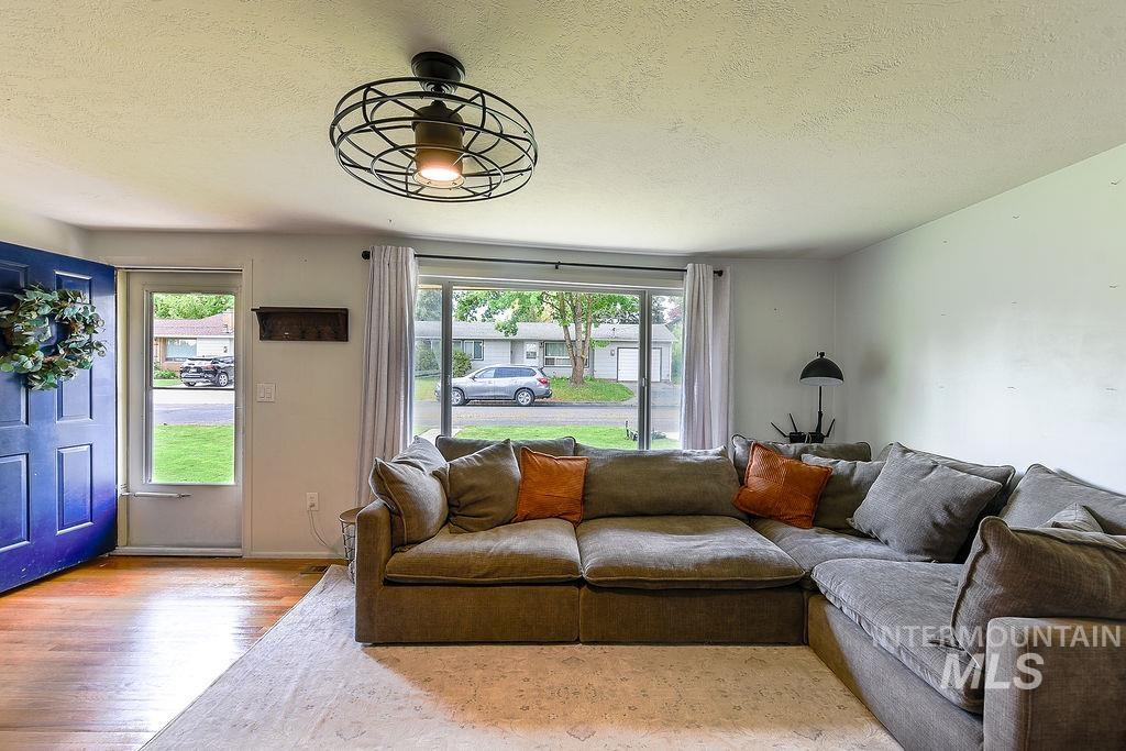526 N Grant Street, Moscow, Idaho 83843, 4 Bedrooms, 1 Bathroom, Residential For Sale, Price $399,000, 98987036
