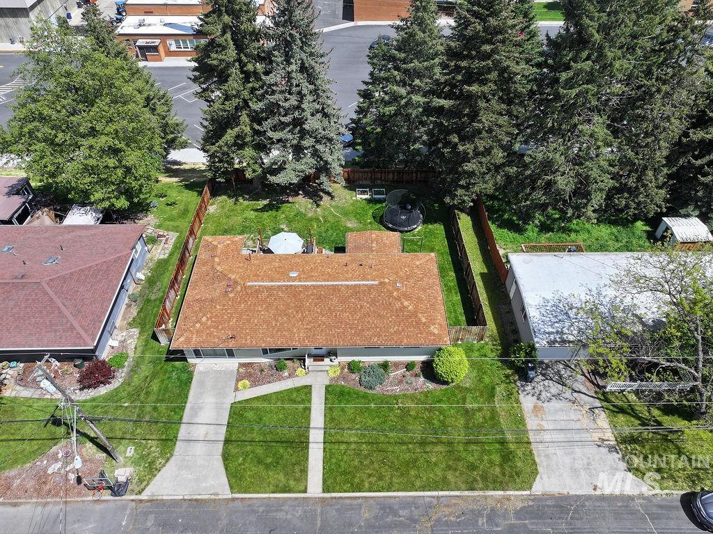 526 N Grant Street, Moscow, Idaho 83843, 4 Bedrooms, 1 Bathroom, Residential For Sale, Price $399,000, 98987036