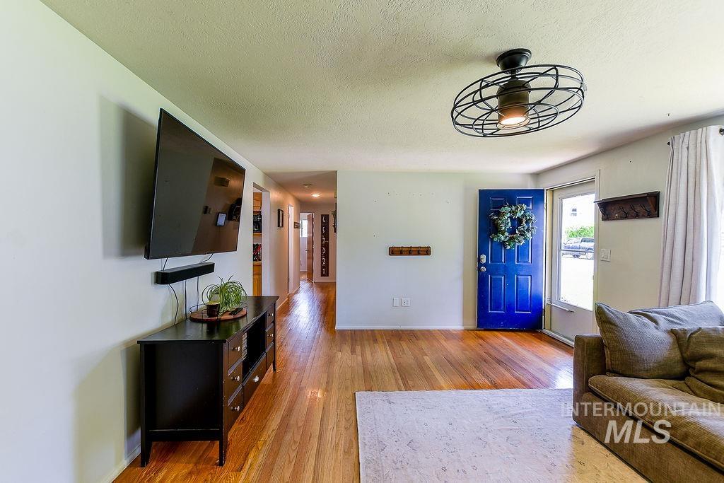 526 N Grant Street, Moscow, Idaho 83843, 4 Bedrooms, 1 Bathroom, Residential For Sale, Price $399,000, 98987036