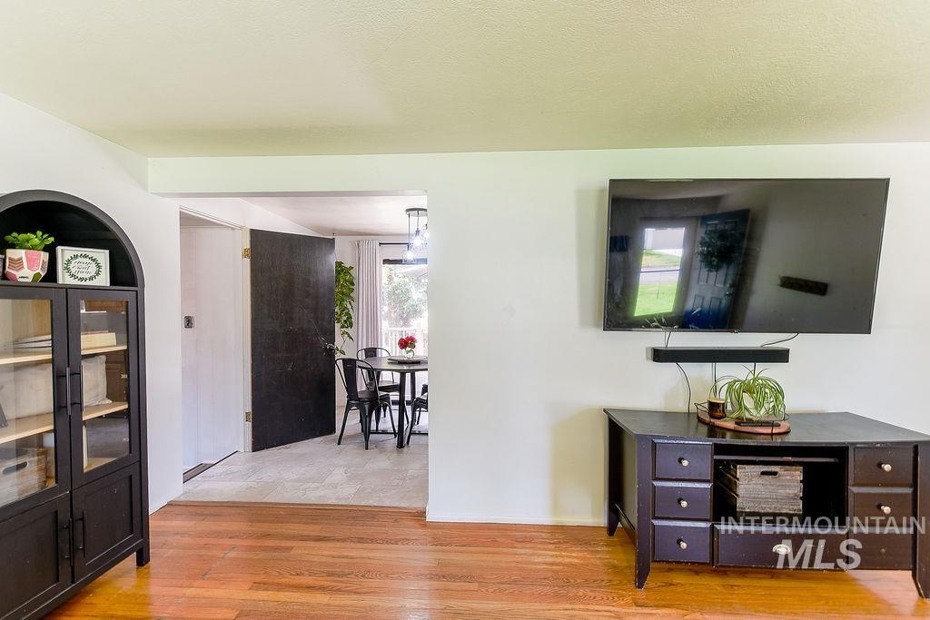 526 N Grant Street, Moscow, Idaho 83843, 4 Bedrooms, 1 Bathroom, Residential For Sale, Price $399,000, 98987036