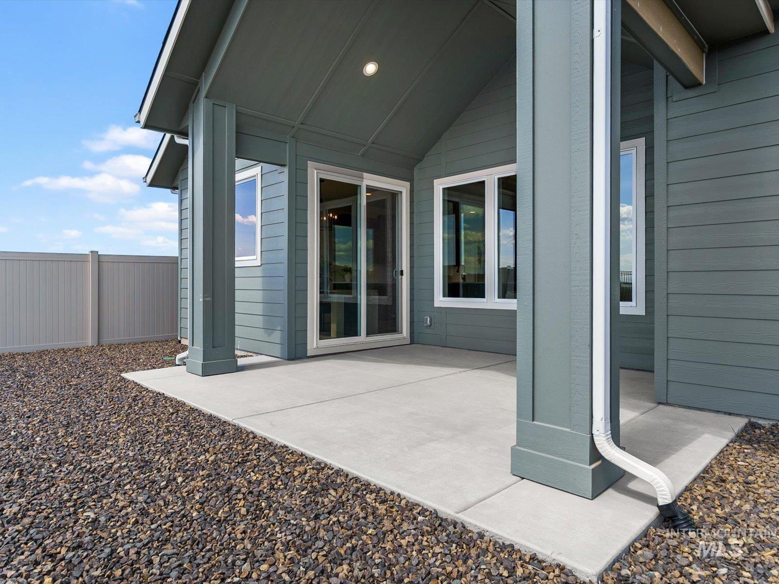 355 S Bumper Way, Boise, Idaho 83716, 3 Bedrooms, 2 Bathrooms, Residential For Sale, Price $539,900, 98987039