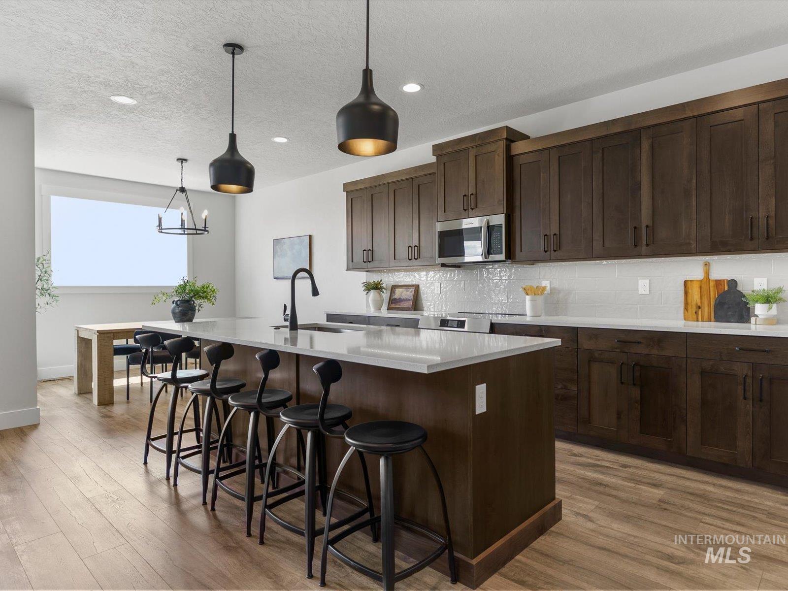 355 S Bumper Way, Boise, Idaho 83716, 3 Bedrooms, 2 Bathrooms, Residential For Sale, Price $539,900, 98987039