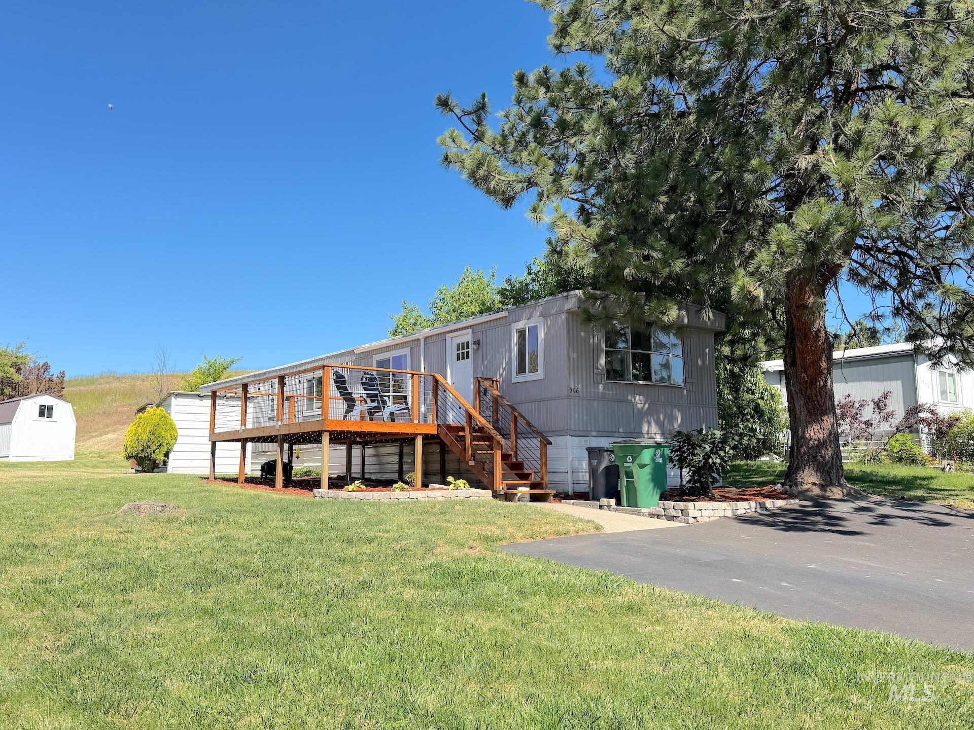 411 N Almon St., Moscow, Idaho 83843, 2 Bedrooms, 2 Bathrooms, Residential For Sale, Price $55,000, 98987040