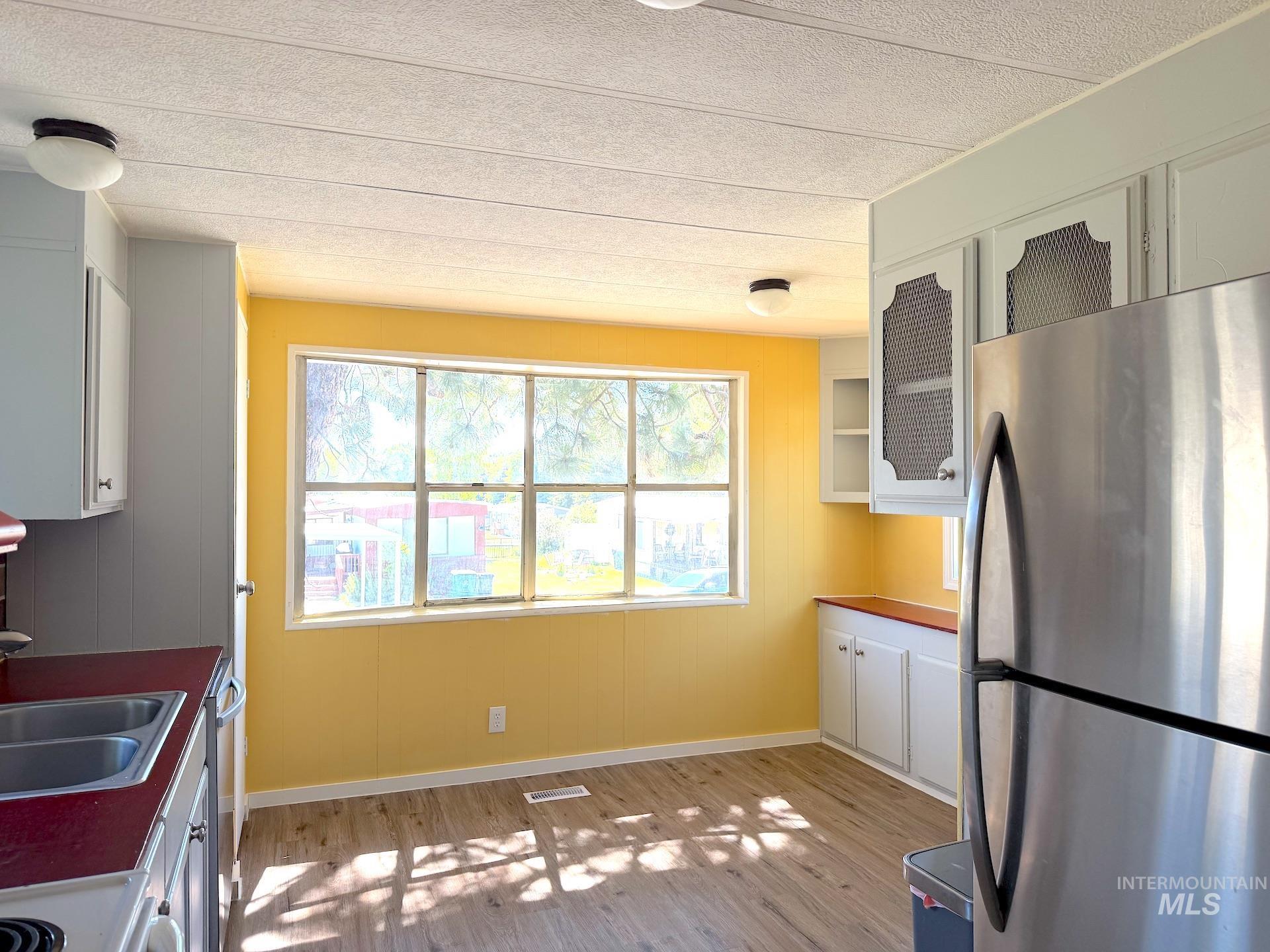 411 N Almon St., Moscow, Idaho 83843, 2 Bedrooms, 2 Bathrooms, Residential For Sale, Price $55,000, 98987040