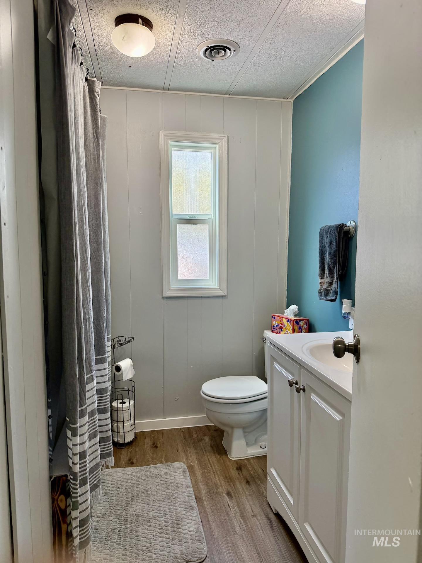 411 N Almon St., Moscow, Idaho 83843, 2 Bedrooms, 2 Bathrooms, Residential For Sale, Price $55,000, 98987040