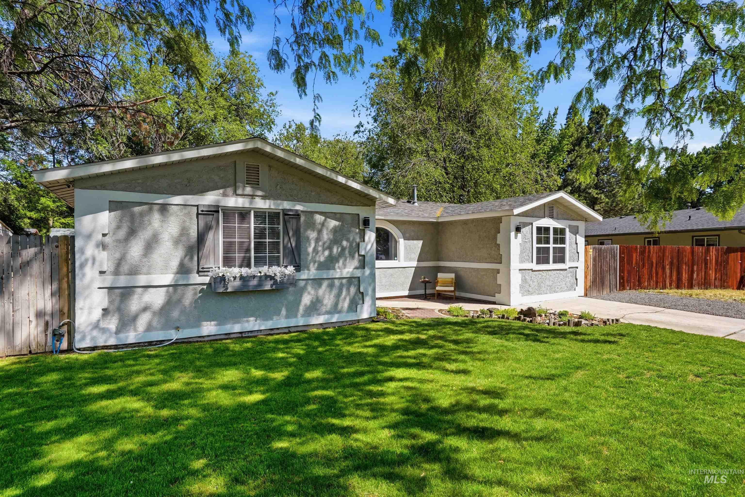 9 S Canyon Dr, Middleton, Idaho 83644, 4 Bedrooms, 2 Bathrooms, Residential For Sale, Price $345,000, 98987041