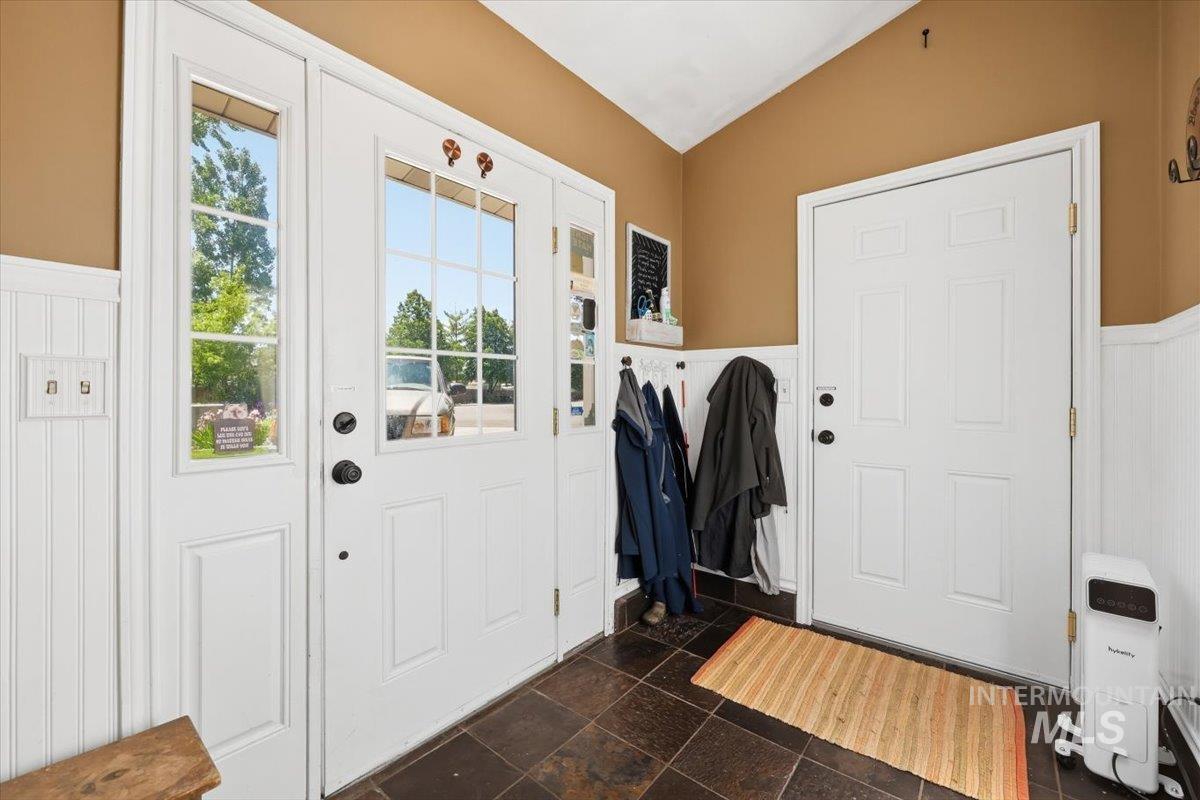 2714 South Columbus, Boise, Idaho 83705, 4 Bedrooms, 2 Bathrooms, Residential For Sale, Price $499,900, 98987042