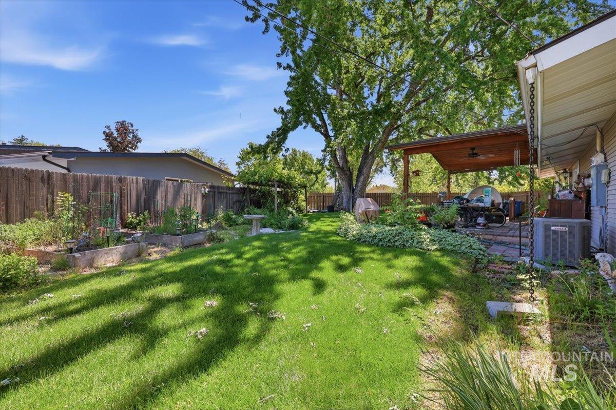 2714 South Columbus, Boise, Idaho 83705, 4 Bedrooms, 2 Bathrooms, Residential For Sale, Price $499,900, 98987042