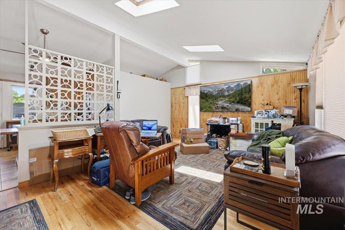 2714 South Columbus, Boise, Idaho 83705, 4 Bedrooms, 2 Bathrooms, Residential For Sale, Price $499,900, 98987042