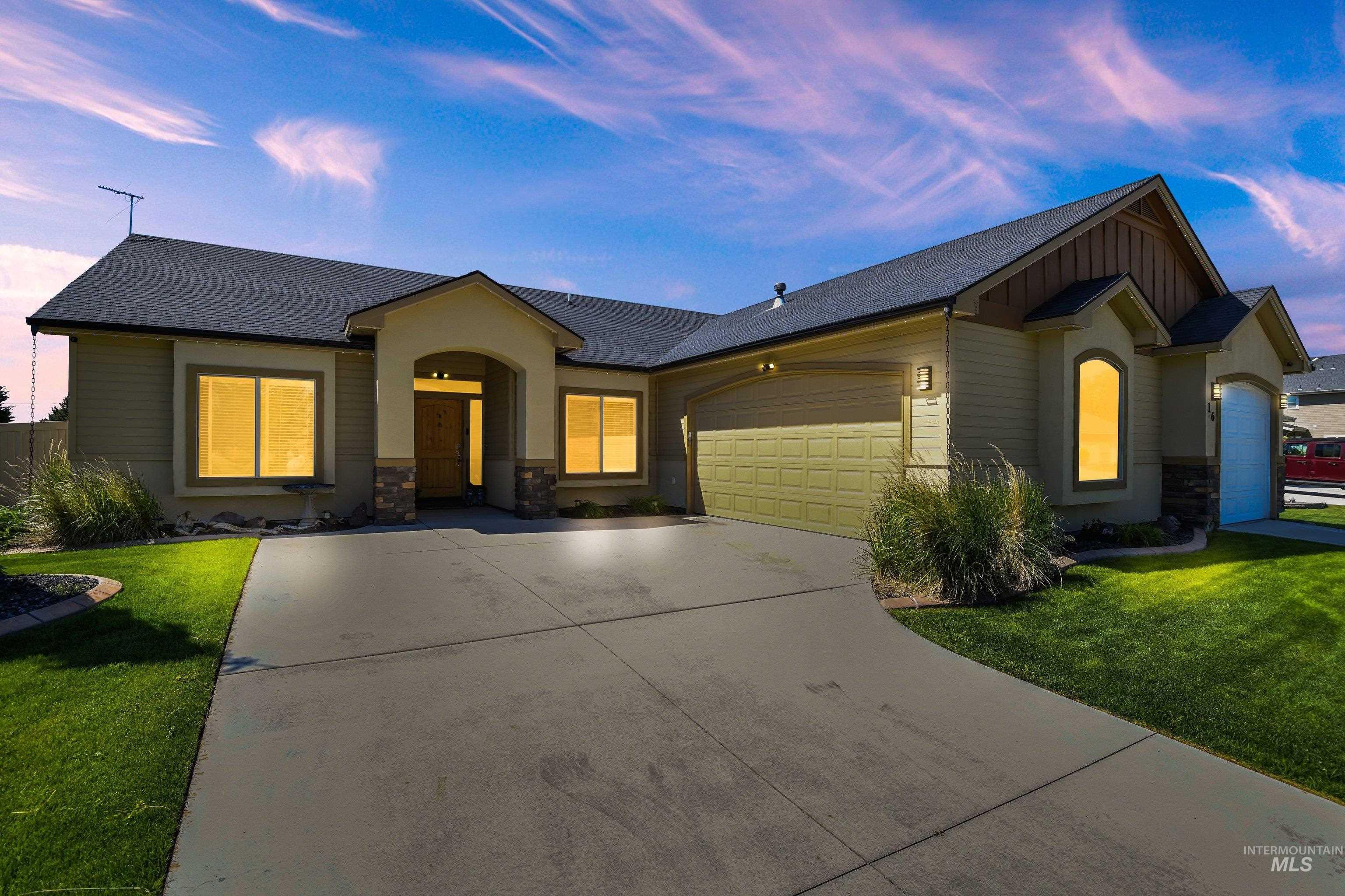 16 N Luke Loop, Nampa, Idaho 83651, 3 Bedrooms, 2 Bathrooms, Residential For Sale, Price $465,000, 98987044