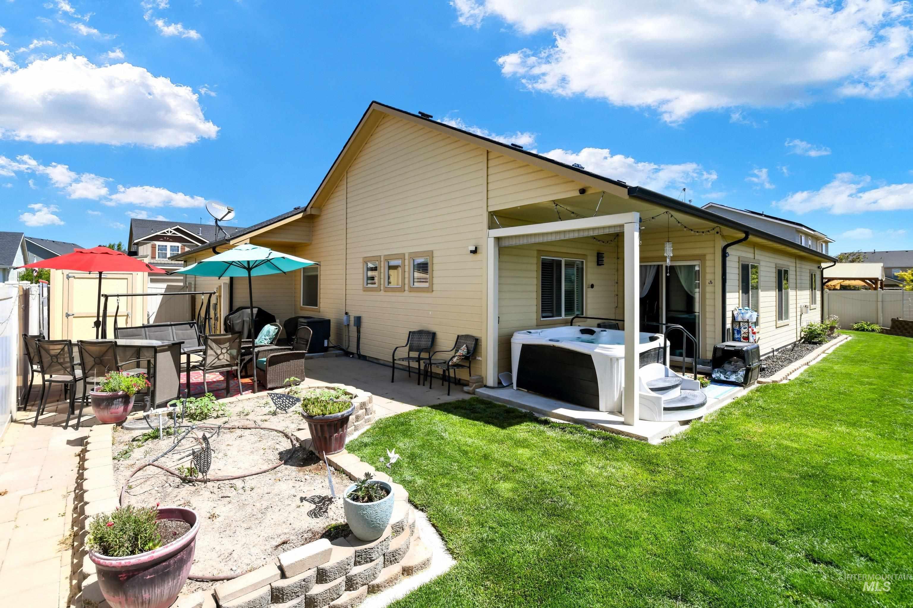 16 N Luke Loop, Nampa, Idaho 83651, 3 Bedrooms, 2 Bathrooms, Residential For Sale, Price $465,000, 98987044