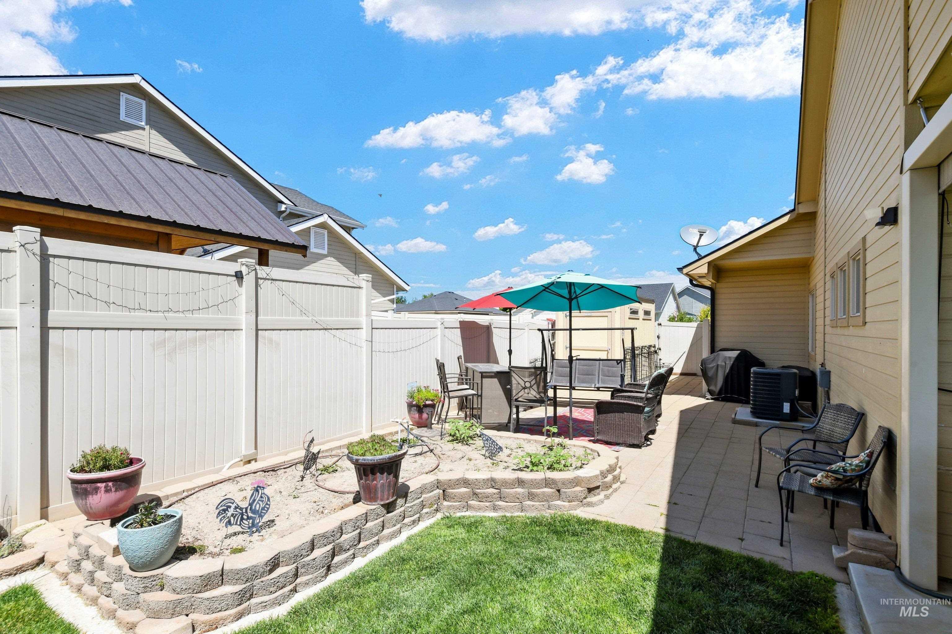 16 N Luke Loop, Nampa, Idaho 83651, 3 Bedrooms, 2 Bathrooms, Residential For Sale, Price $465,000, 98987044