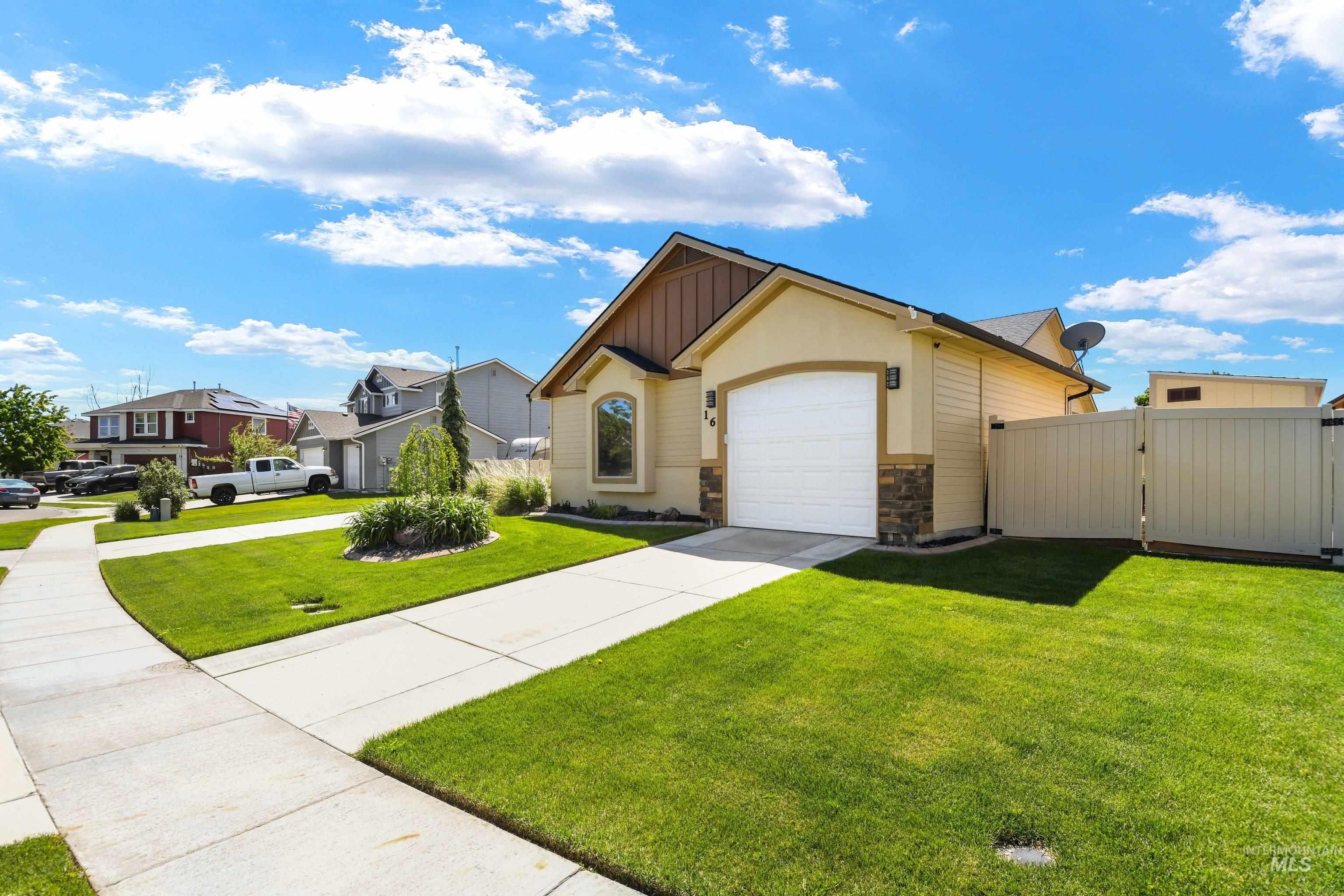 16 N Luke Loop, Nampa, Idaho 83651, 3 Bedrooms, 2 Bathrooms, Residential For Sale, Price $465,000, 98987044