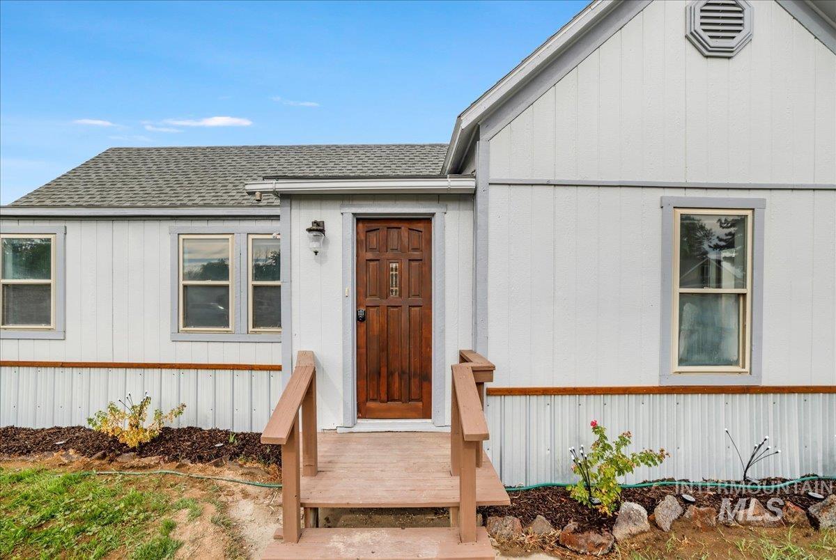 225 Oregon St, Gooding, Idaho 83330, 3 Bedrooms, 1 Bathroom, Residential For Sale, Price $249,900, 98987045