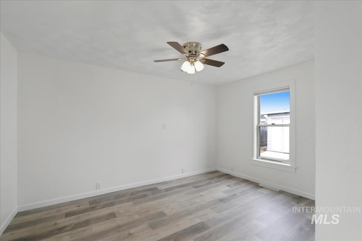 225 Oregon St, Gooding, Idaho 83330, 3 Bedrooms, 1 Bathroom, Residential For Sale, Price $249,900, 98987045