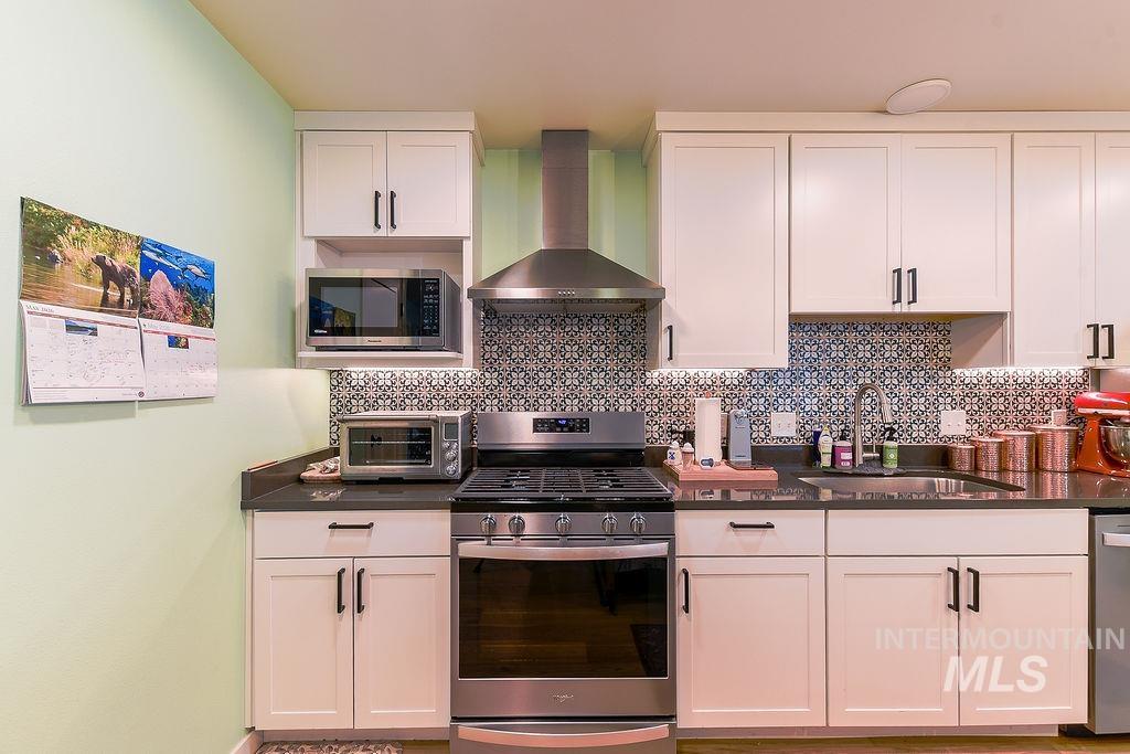 115 N Almon, Moscow, Idaho 83843, 2 Bedrooms, 2 Bathrooms, Residential For Sale, Price $449,500, 98987047