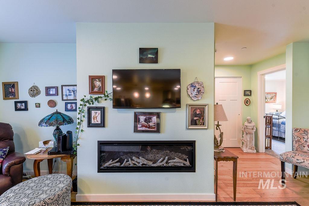 115 N Almon, Moscow, Idaho 83843, 2 Bedrooms, 2 Bathrooms, Residential For Sale, Price $449,500, 98987047