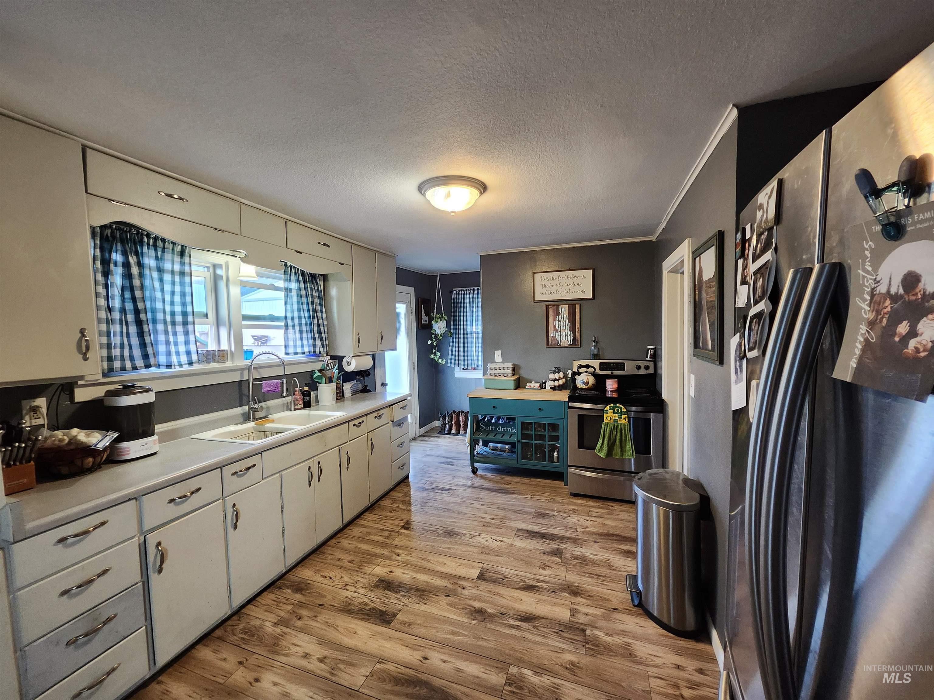 632 N Fir Street, Genesee, Idaho 83832, 3 Bedrooms, 2 Bathrooms, Residential For Sale, Price $361,000, 98987049