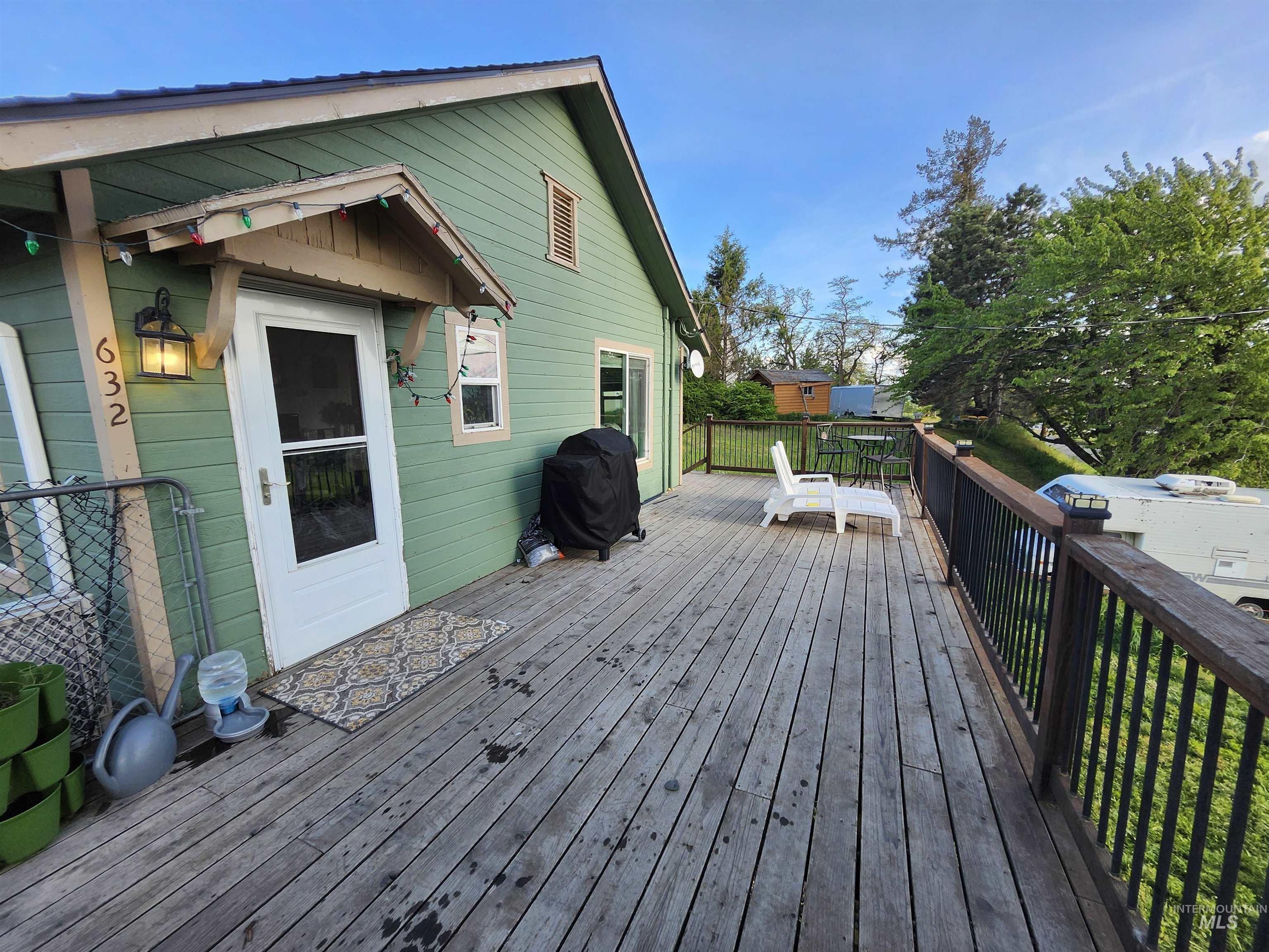 632 N Fir Street, Genesee, Idaho 83832, 3 Bedrooms, 2 Bathrooms, Residential For Sale, Price $361,000, 98987049