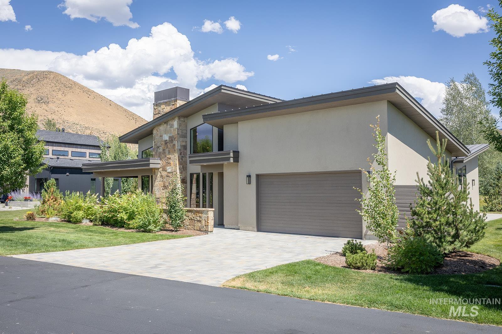 27 Streamside Drive, Hailey, Idaho 83333, 4 Bedrooms, 3.5 Bathrooms, Residential For Sale, Price $2,749,000, 98987050