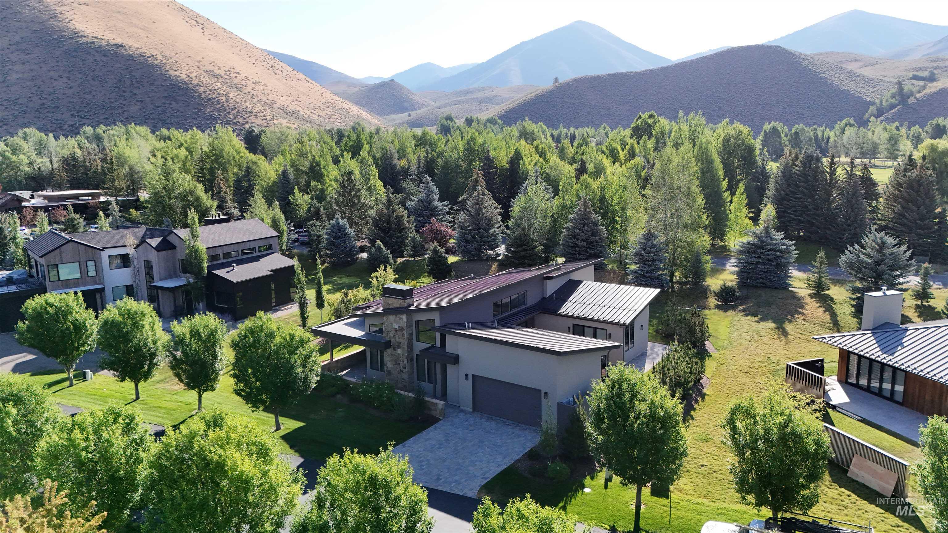 27 Streamside Drive, Hailey, Idaho 83333, 4 Bedrooms, 3.5 Bathrooms, Residential For Sale, Price $2,749,000, 98987050